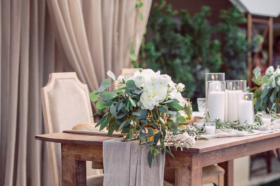 Table Arrangement