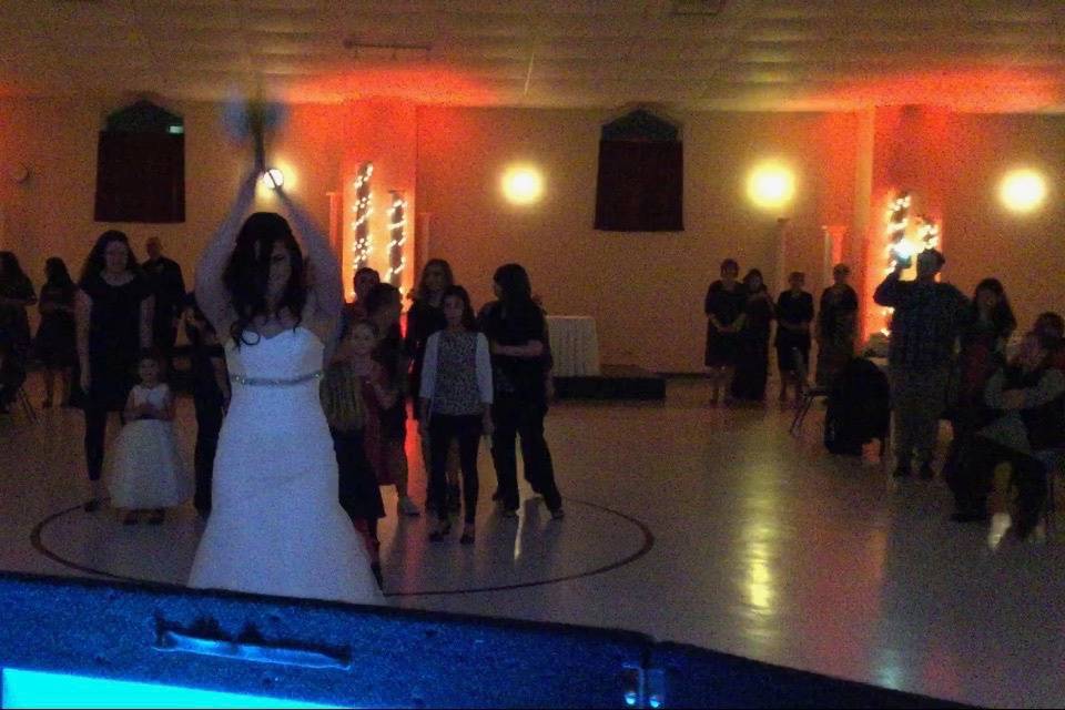 Bouquet toss