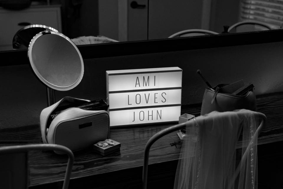 Ami loves John