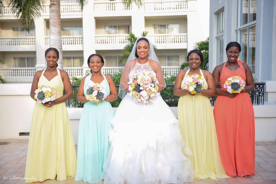 Lovely bride &bridesmaids