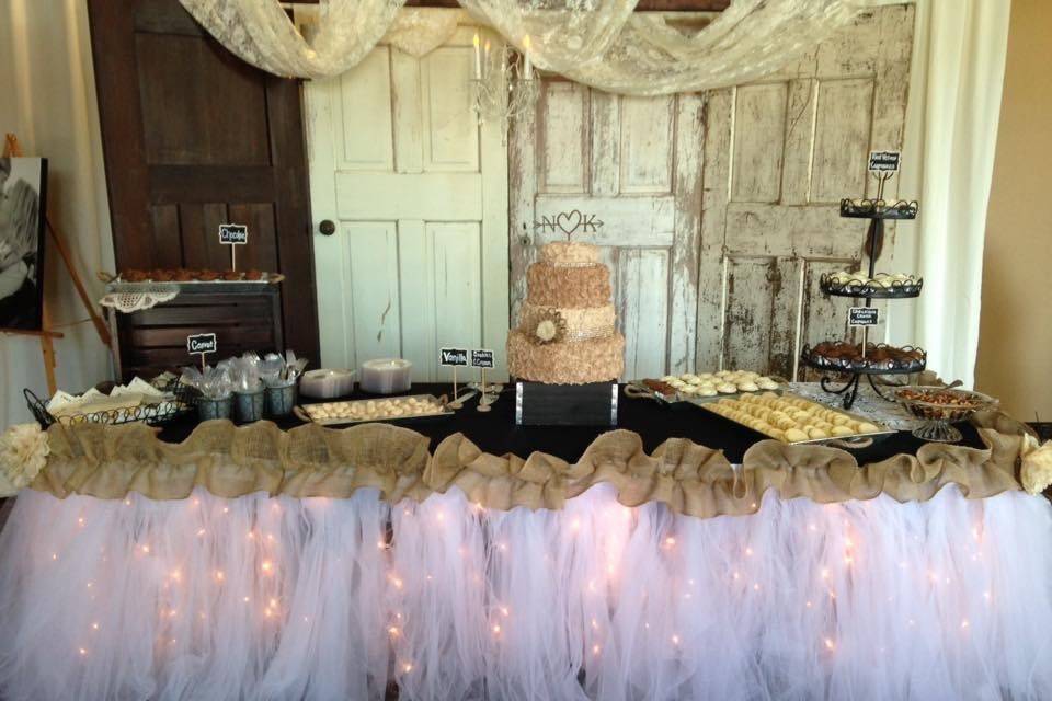 Rustic Cake Table