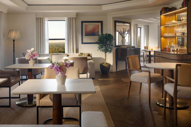 Club Lounge