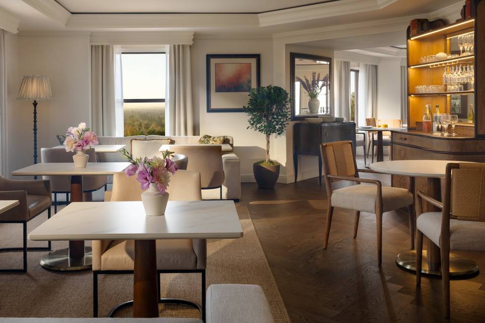 Club Lounge