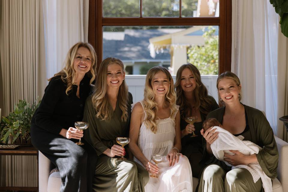 Joyful wedding morning moments