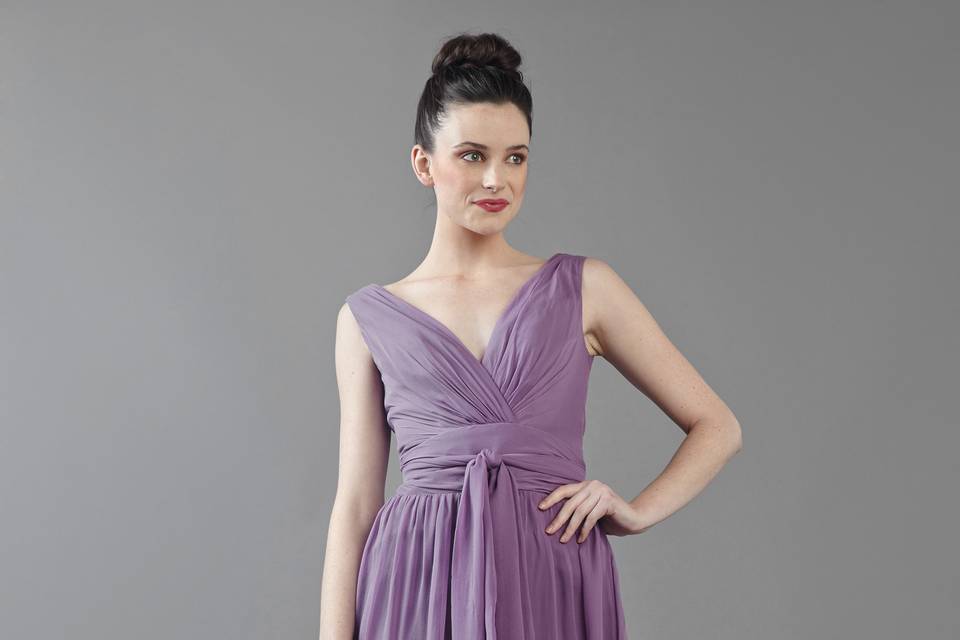 Grove
V- Neck dress with draped and pleated waist line and obi sash.
Available in various colors!
