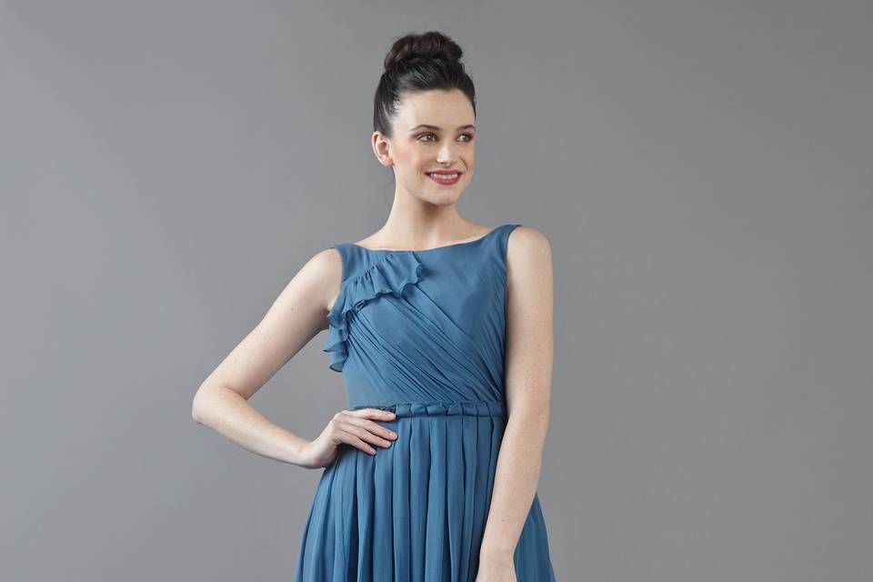 Orchard
High neck bateau neckline dress with ruffle and pleated waistline.
Available in various colors!