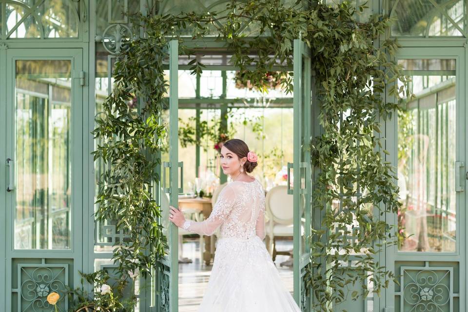 Bride with greenhouse