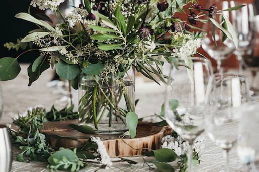 We adore rustic elegance!