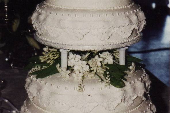 Wedding Cakes by Betty