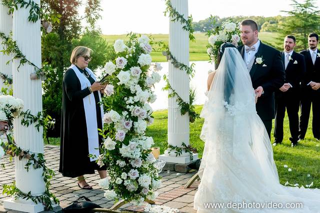 Weddings By Rev. Susie Saviñon