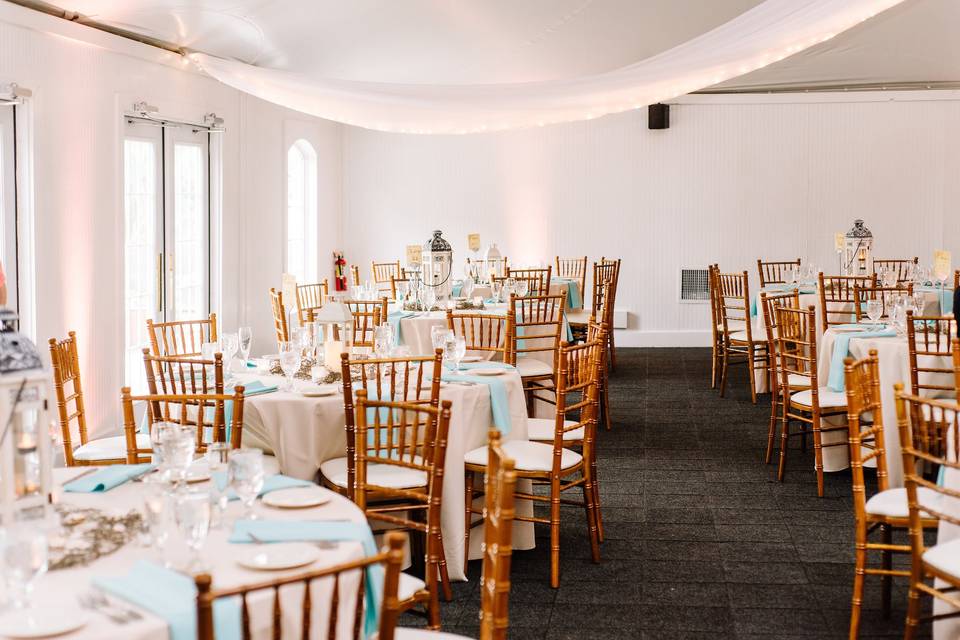 Comfortable chiavari chairs