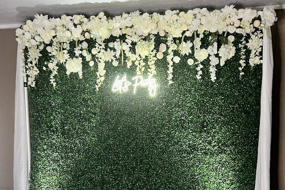 Greenery Wall w/ white flowers