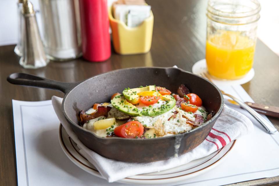 Vegetarian brunch skillet