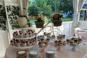 Buffet dessert table