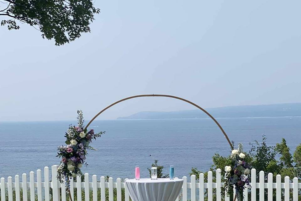 Our circle arch and linens