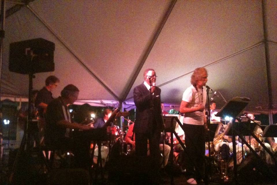 Onstage at the Franklin Jazz Festival with the Nashville Jazz Orchestra - Ray Reach on keys, Wigs Wigham on vocals and Lou Marini (sax).