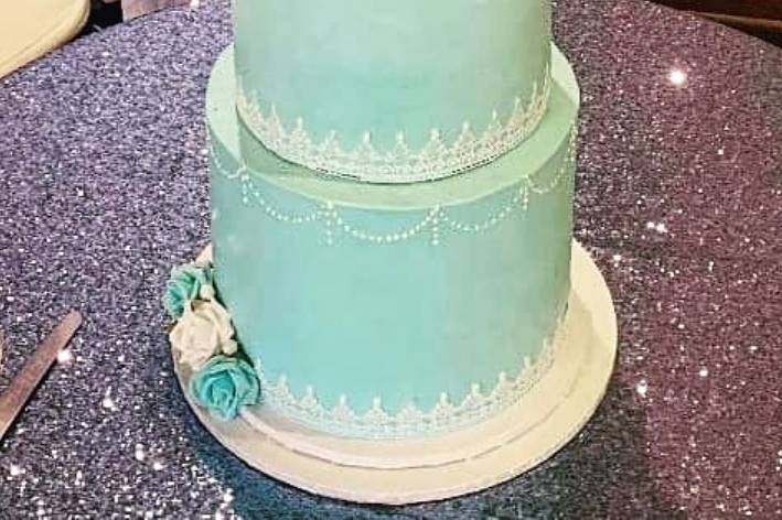 Light Tiffany blue cake