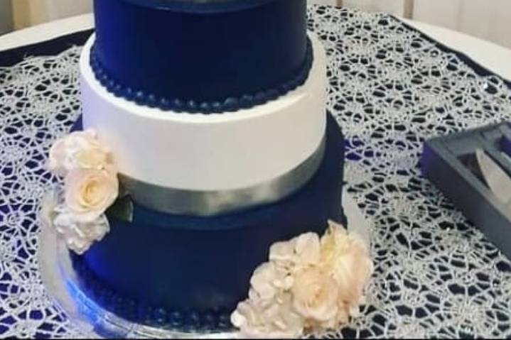 Navy blue, gray cake