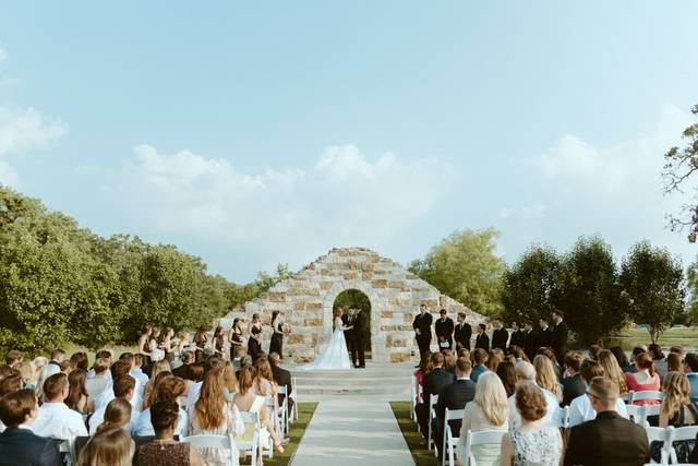 Outdoor ceremony