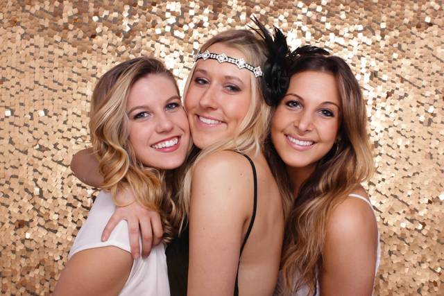 Mashbooths Modern Photo Booths Rentals