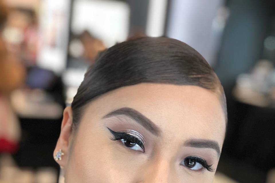 Glam Bride