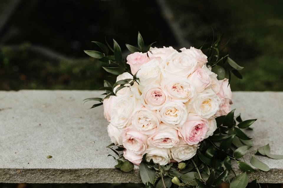Romantic wedding flowers