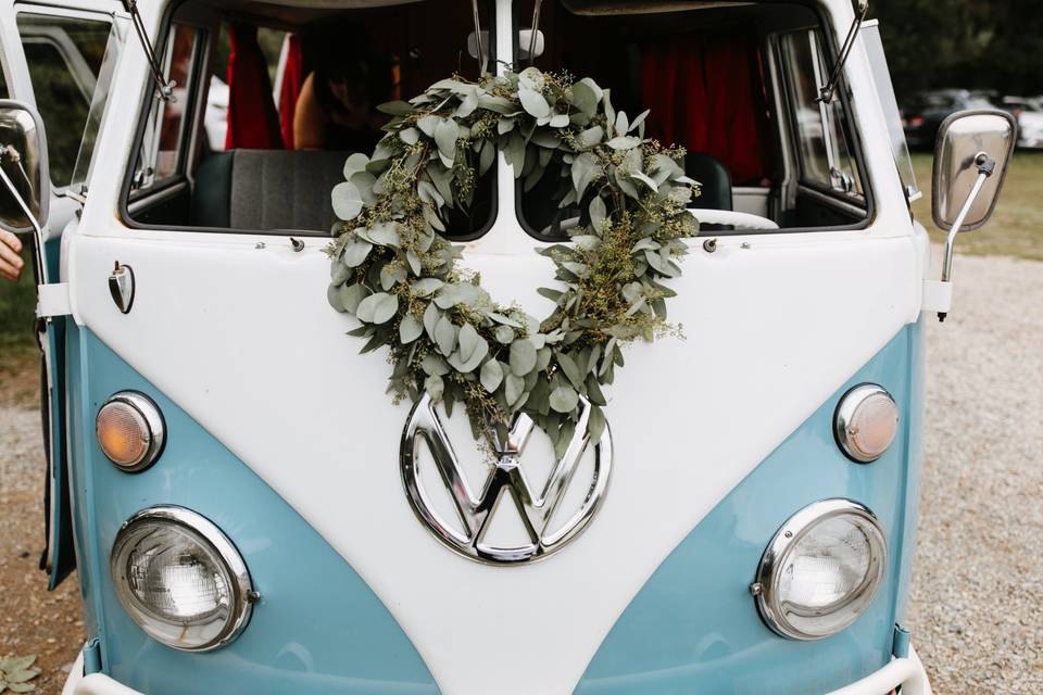 Wedding car wreath