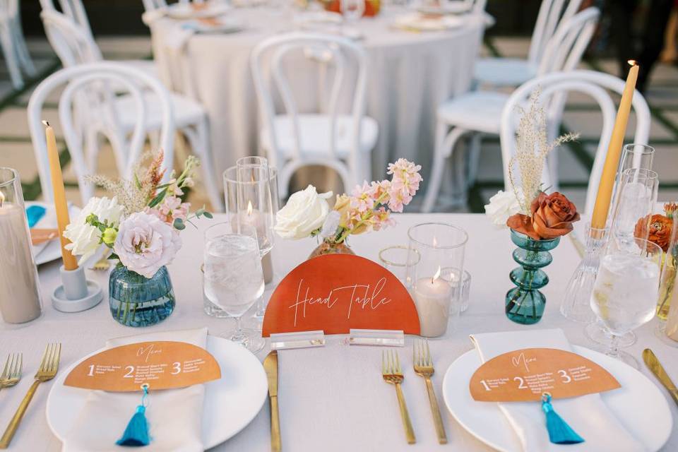 Modern wedding table