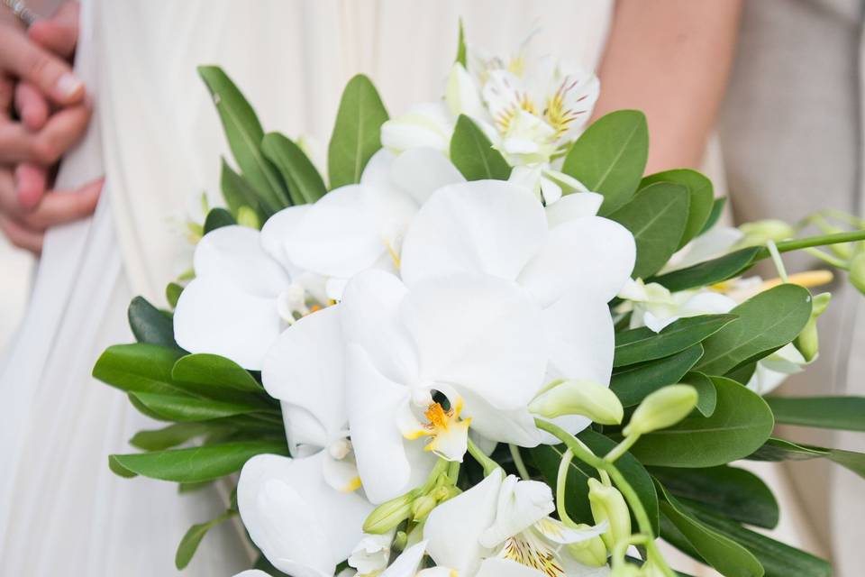 White Flowers Bouquet