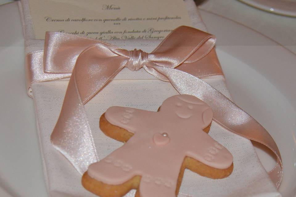 place card, gingerbread, christmas wedding, pink wedding, wedding ideas, favors, winter wedding favors,
