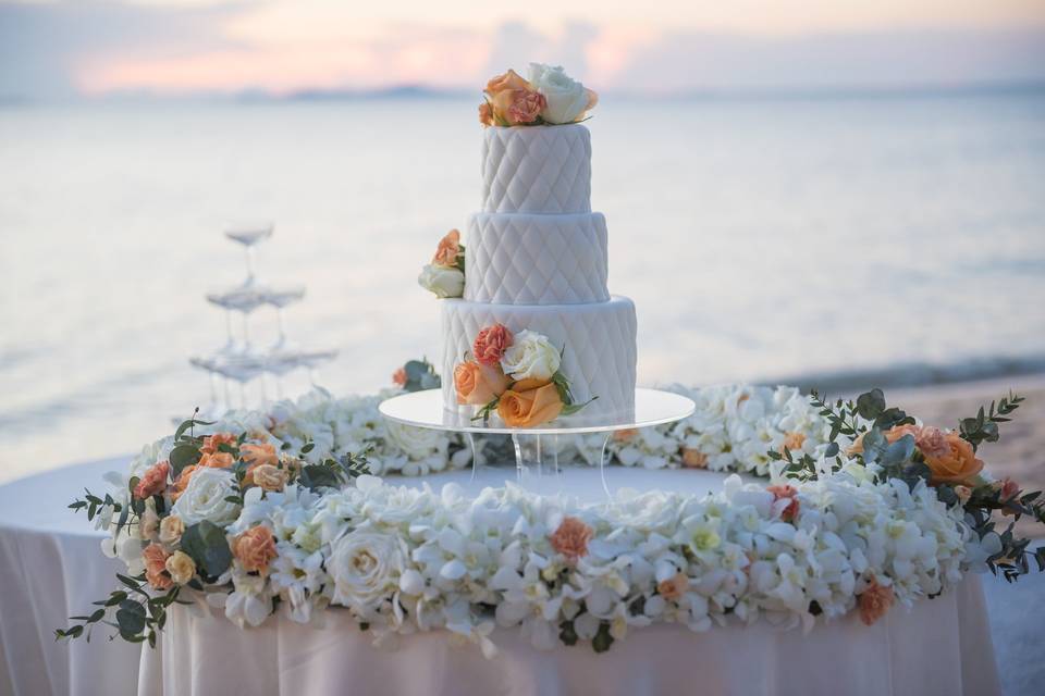 Cake by the ocean