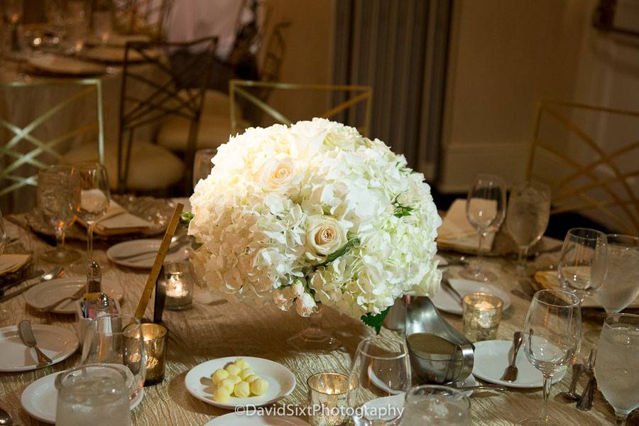 White centerpieces