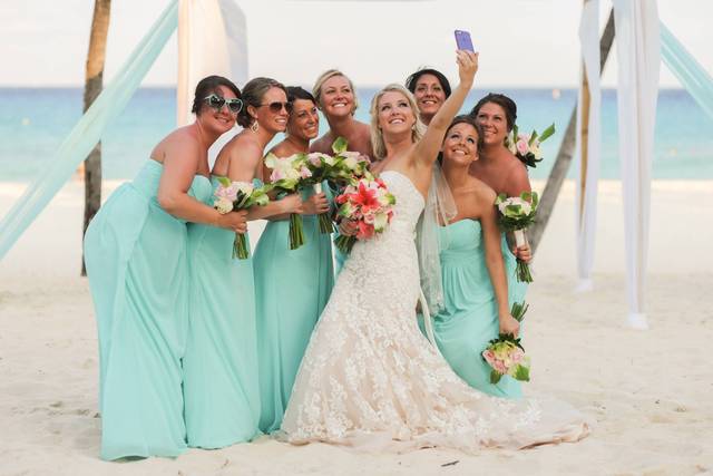 Honeymoons & Destination Weddings by Travel Leaders