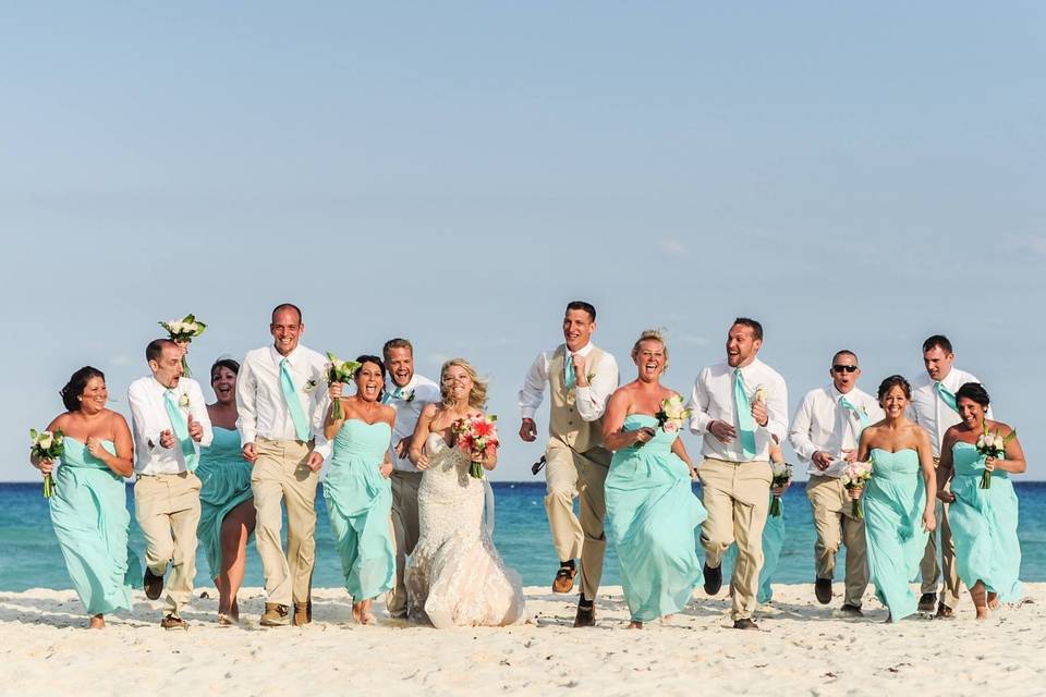 Honeymoons & Destination Weddings by Travel Leaders