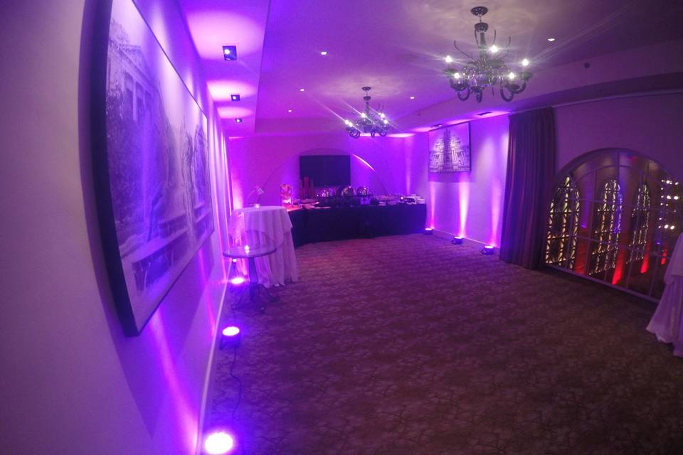 Purple uplighting