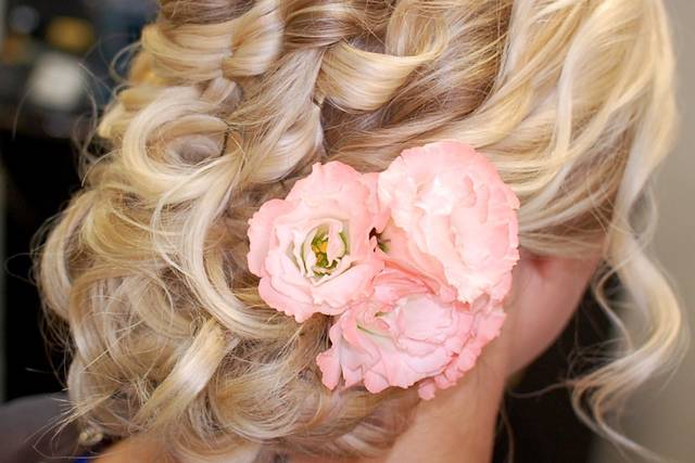 Lavish Salon