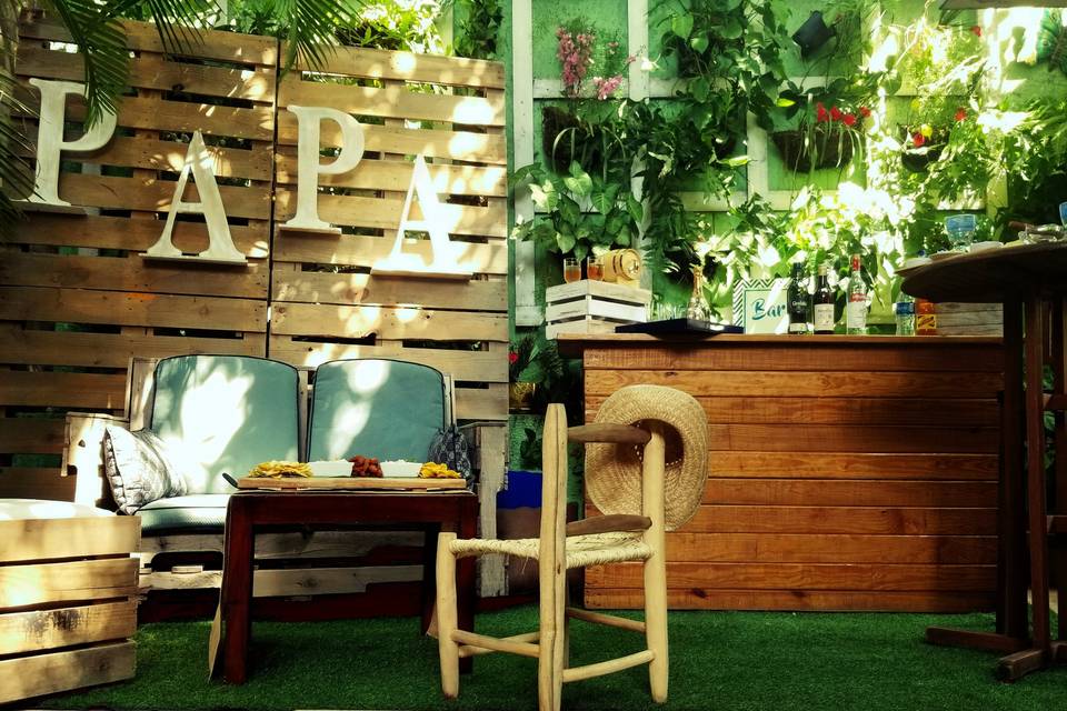 Tropical Garden Lounge