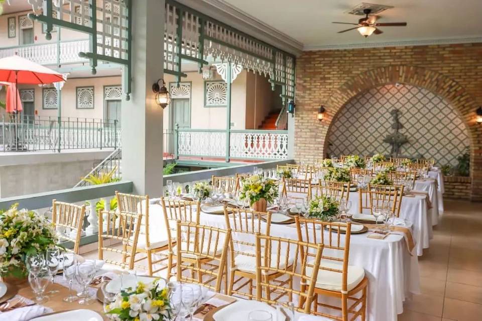 Lace & Lemon Garden