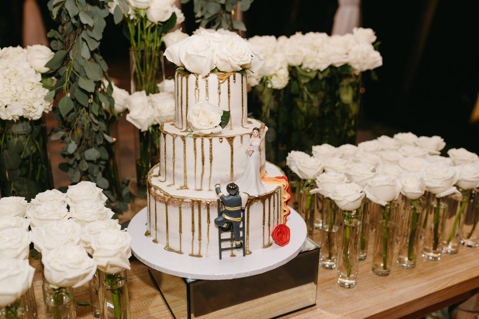 Cake decor table