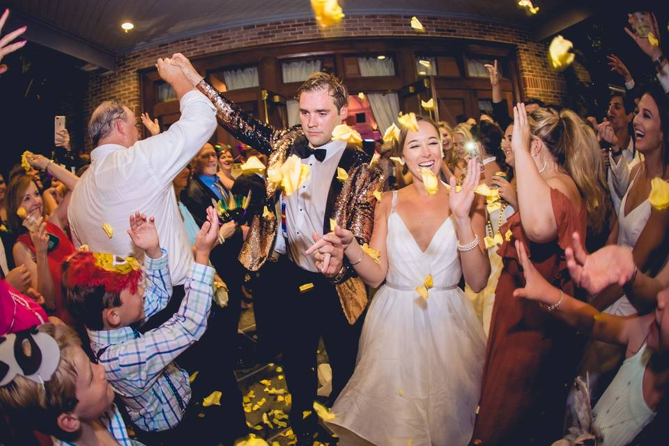 Confetti celebrations - Matthew Foster Photography