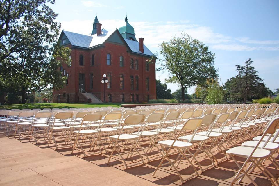 Expansive ceremony space