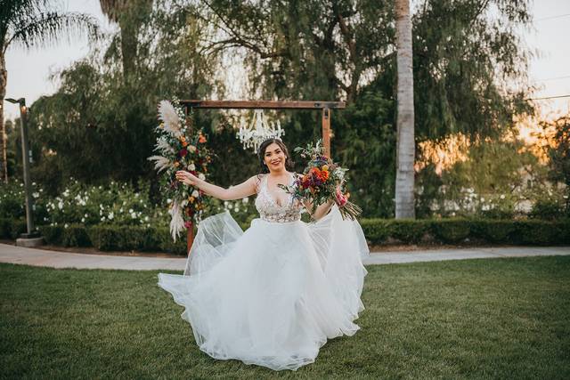 The 10 Best Wedding Dresses in Redlands, CA - WeddingWire