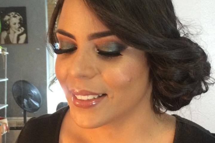 Janny Freelance Makeup Artist