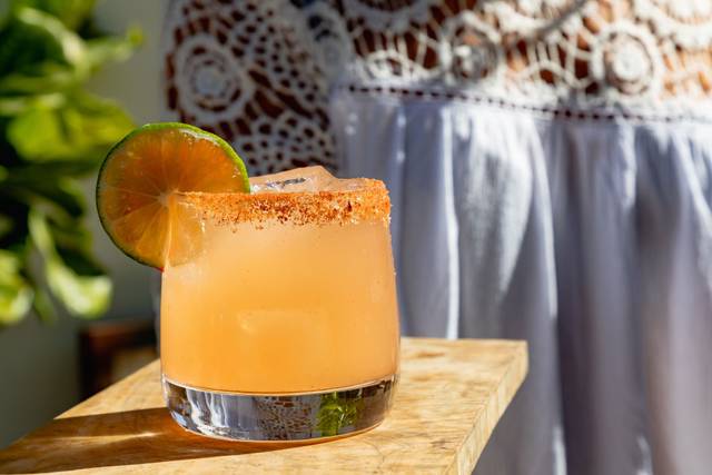Skinny grapefruit margarita