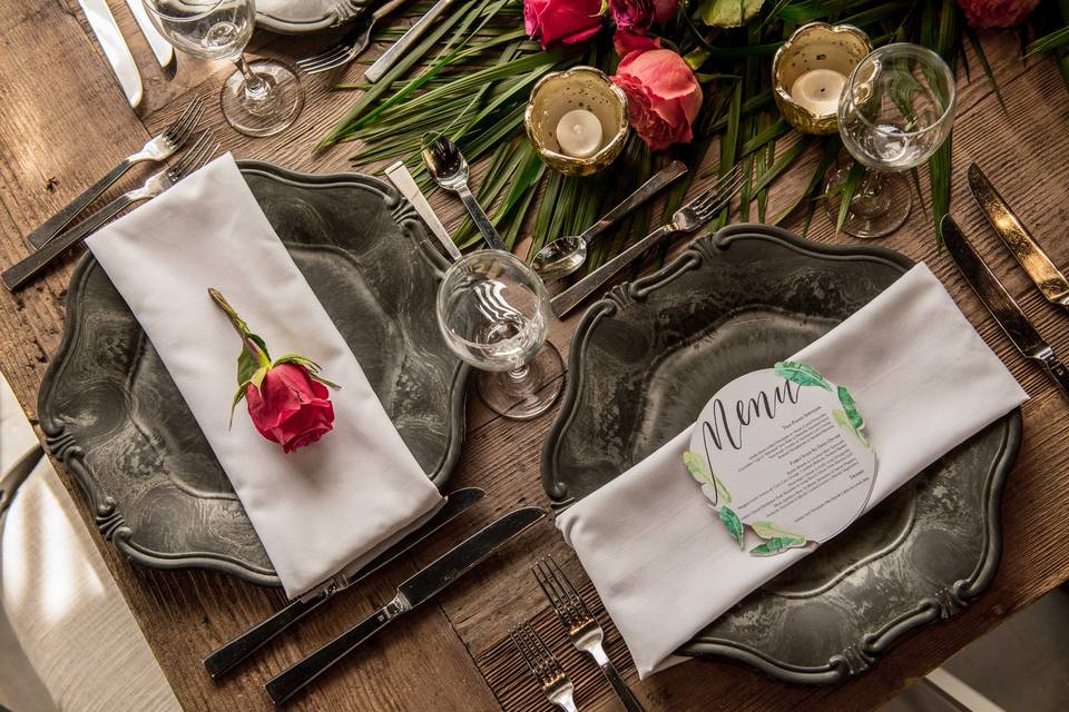 Simple tablescape