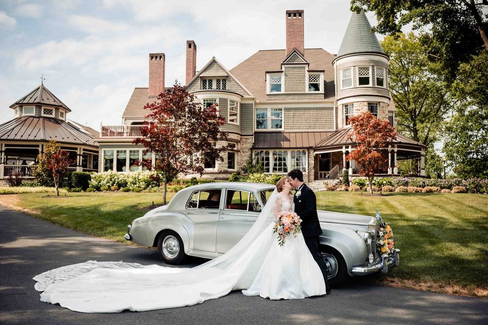 By New Pace Weddings