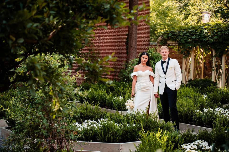 By New Pace Weddings