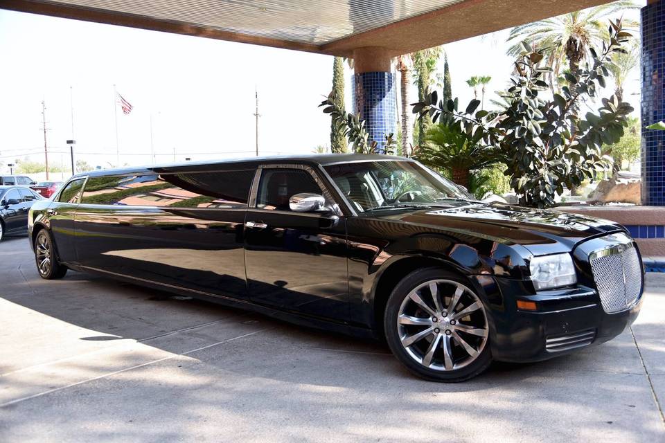 LeChic Transport & Limo Services LLC