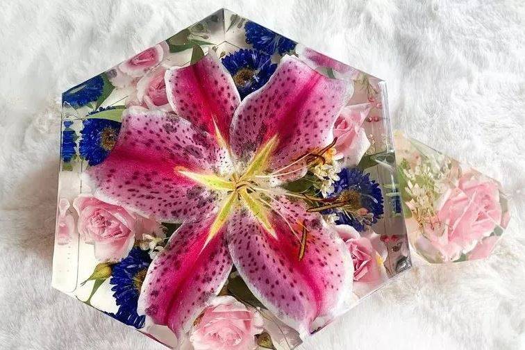 Lily in resin