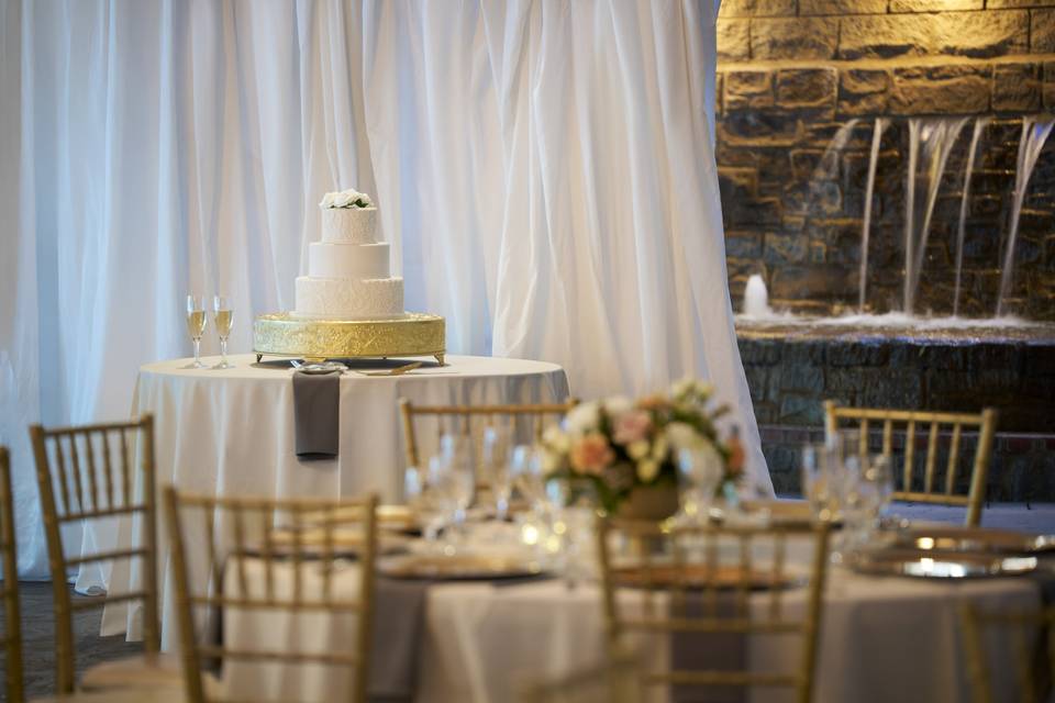 Outside cake table